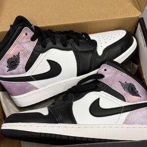 Nike Jordan’s Black Galaxy Sneakers